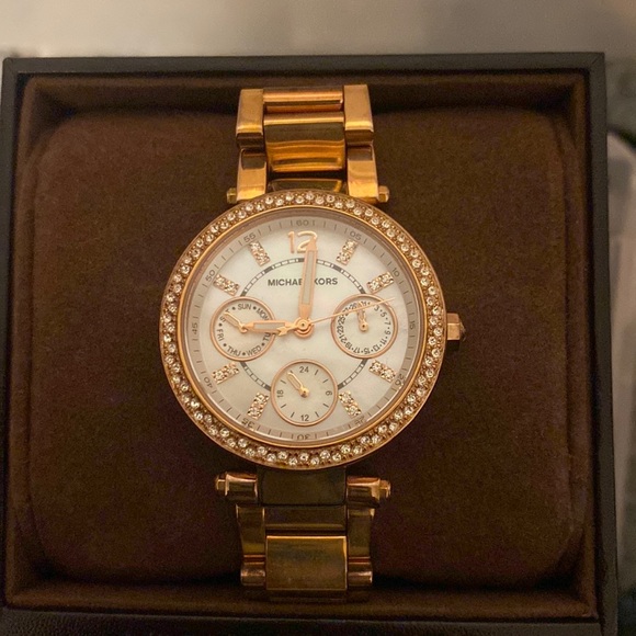 Michael Kors watch - Picture 1 of 2